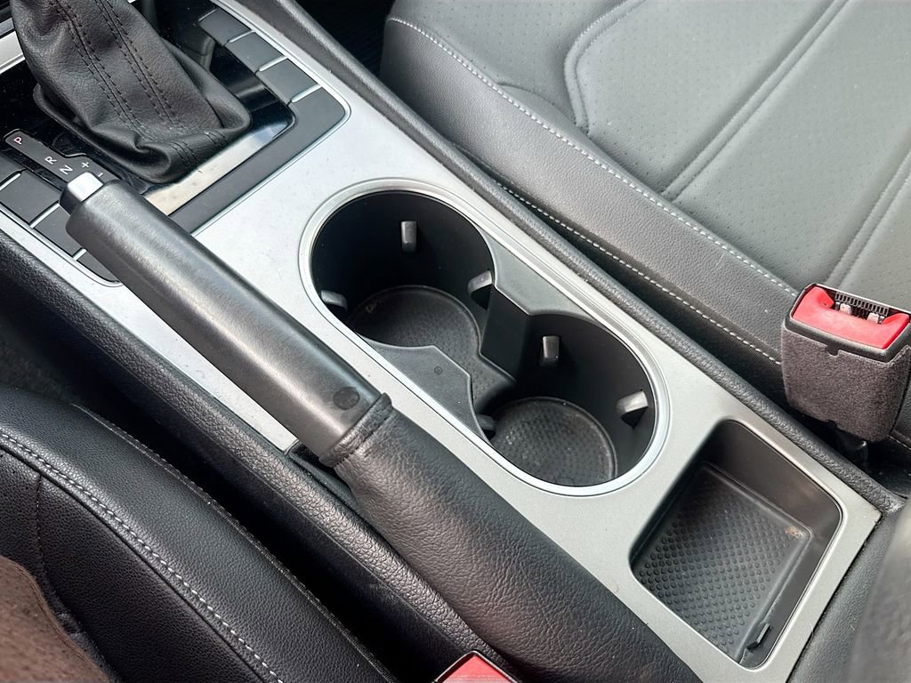 Used 2020 Volkswagen Passat 2.0T R-Line image 17