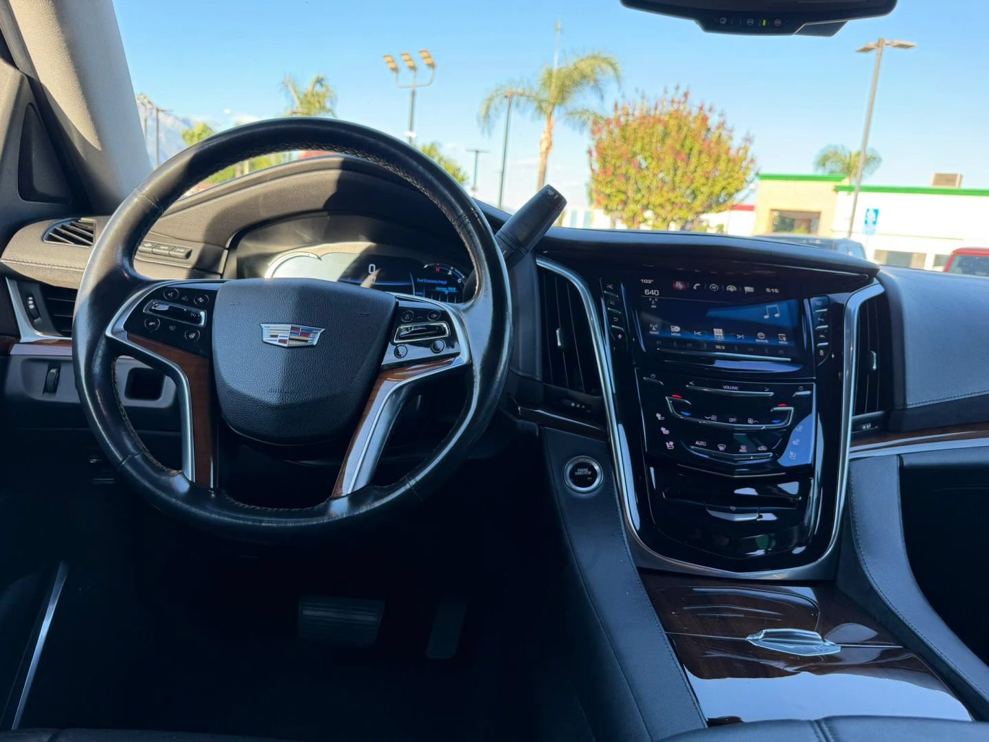 Used 2016 Cadillac Escalade Premium RWD image 23