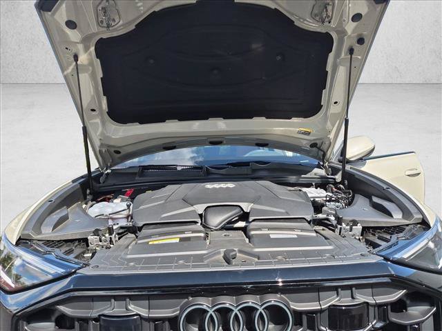 Used 2025 Audi Q8 Premium Plus AWD/4WD image 24