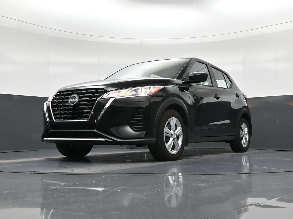 Certified 2025 Nissan Kicks Play S FWD image 21