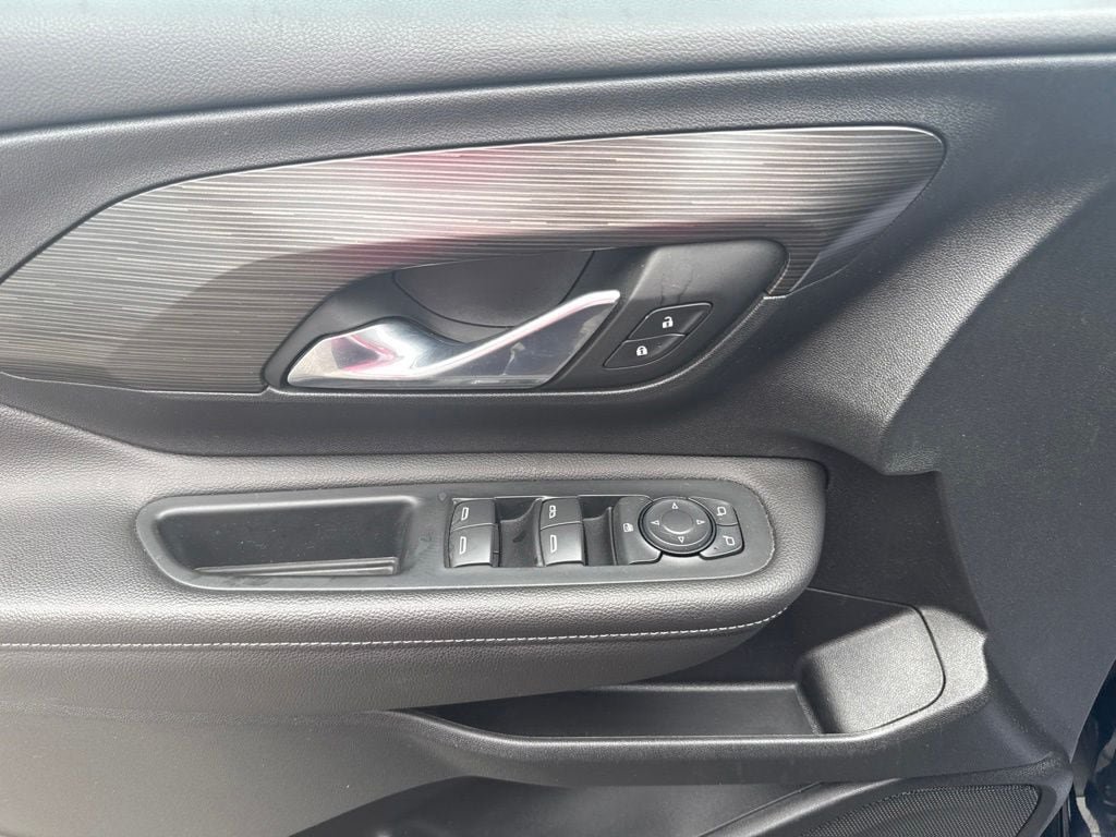 Used 2022 GMC Terrain SLE AWD/4WD image 16
