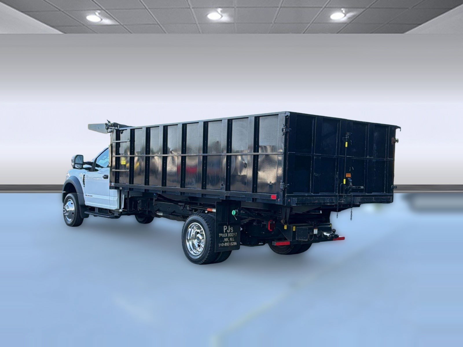 Used 2022 Ford F550 2WD Regular Cab Super Duty image 8