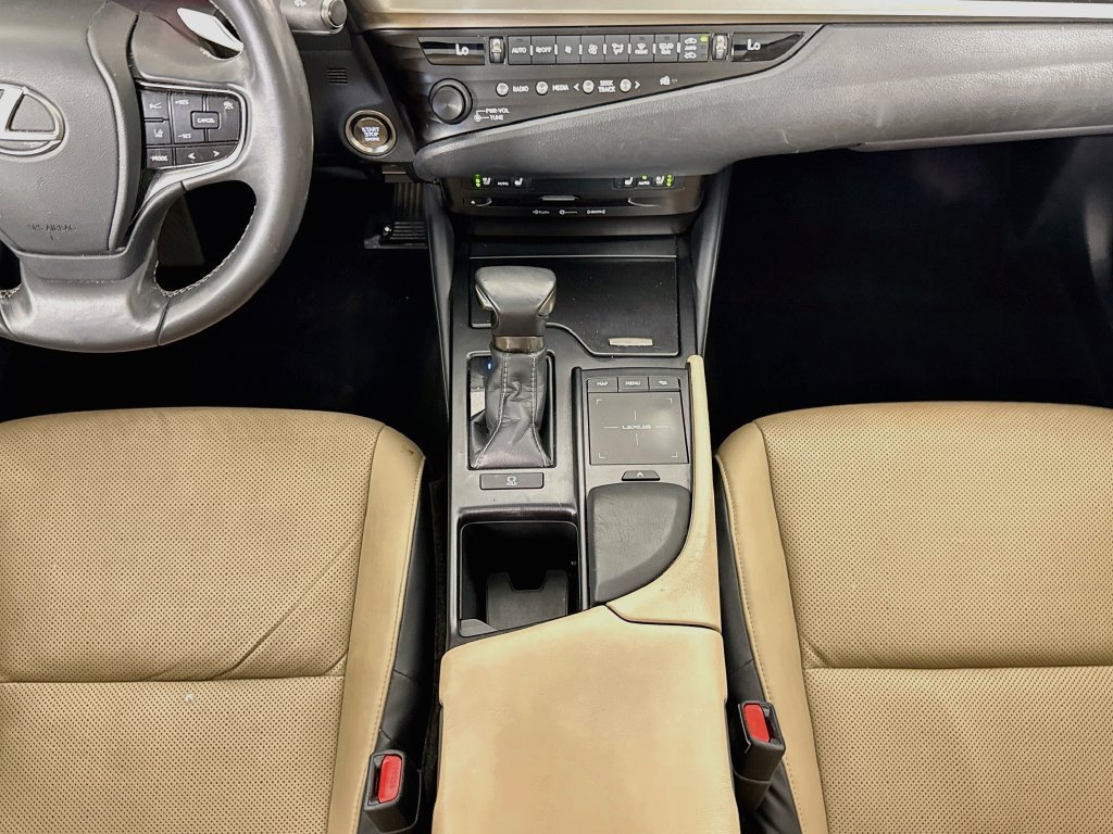 Used 2019 Lexus ES 350 w/ Premium Package FWD image 16