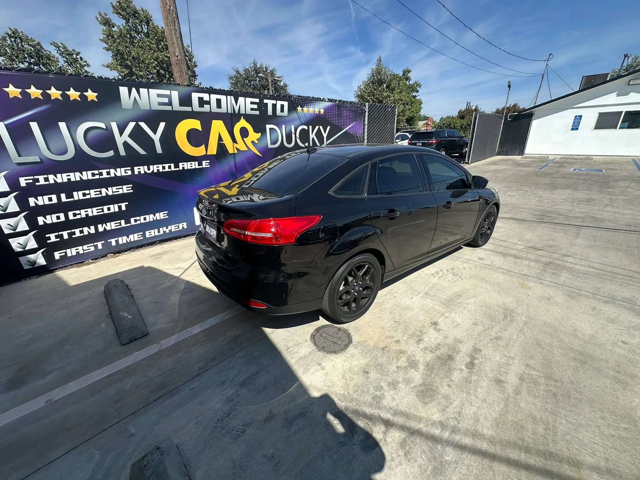 Used 2016 Ford Focus SE w/ Equipment Group 201A FWD image 7