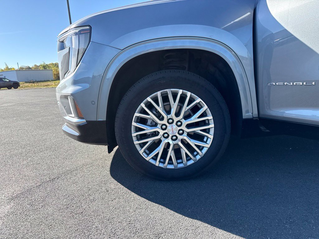 Used 2026 GMC Acadia Denali w/ Super Cruise Package AWD/4WD image 25