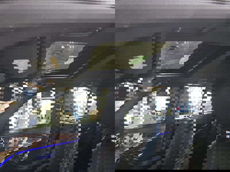 Used 2017 Mercedes-Benz E 300 image 31