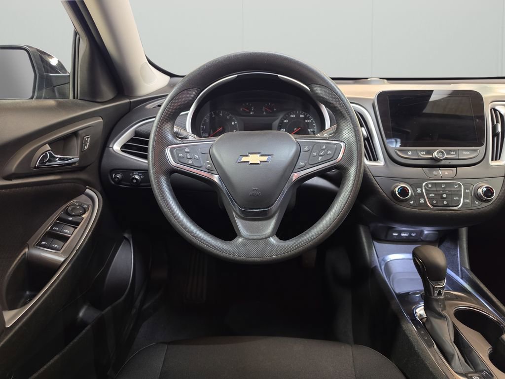 Used 2025 Chevrolet Malibu LT image 19