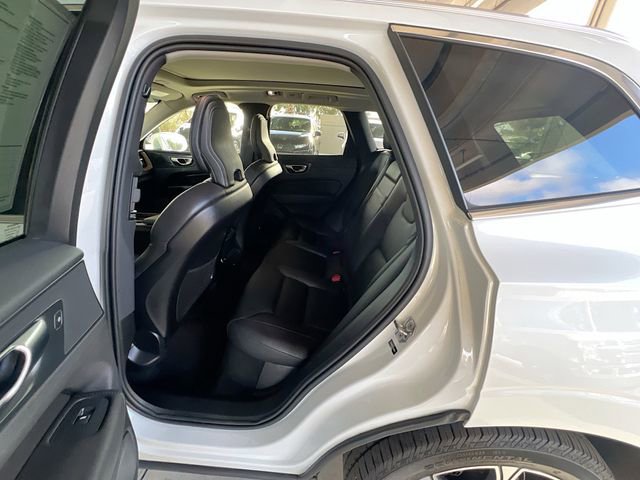 Used 2020 Volvo XC60 T6 Inscription w/ Protection Package Premier image 26