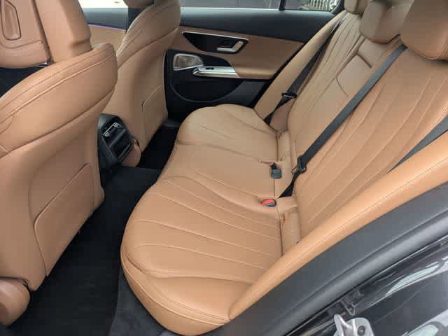 Used 2025 Mercedes-Benz E 350 4MATIC Sedan image 19