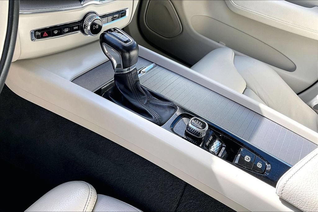 Used 2018 Volvo XC60 T6 Inscription w/ Convenience Package AWD/4WD image 20