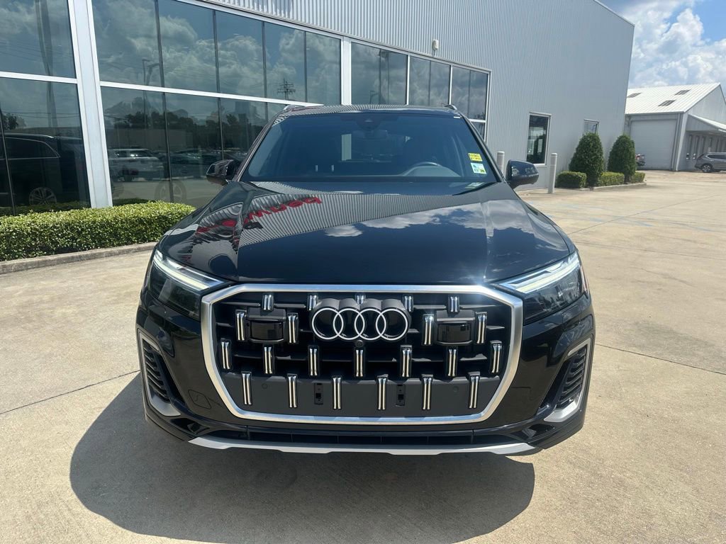 Used 2025 Audi Q7 3.0T Premium w/ Convenience Package image 2