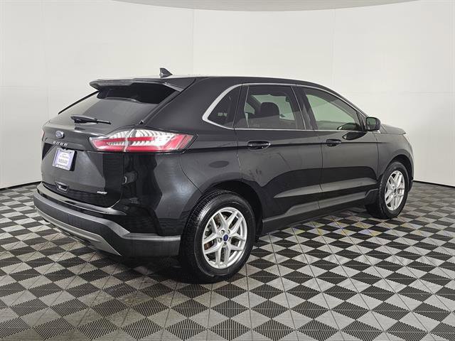 Used 2022 Ford Edge SEL image 3