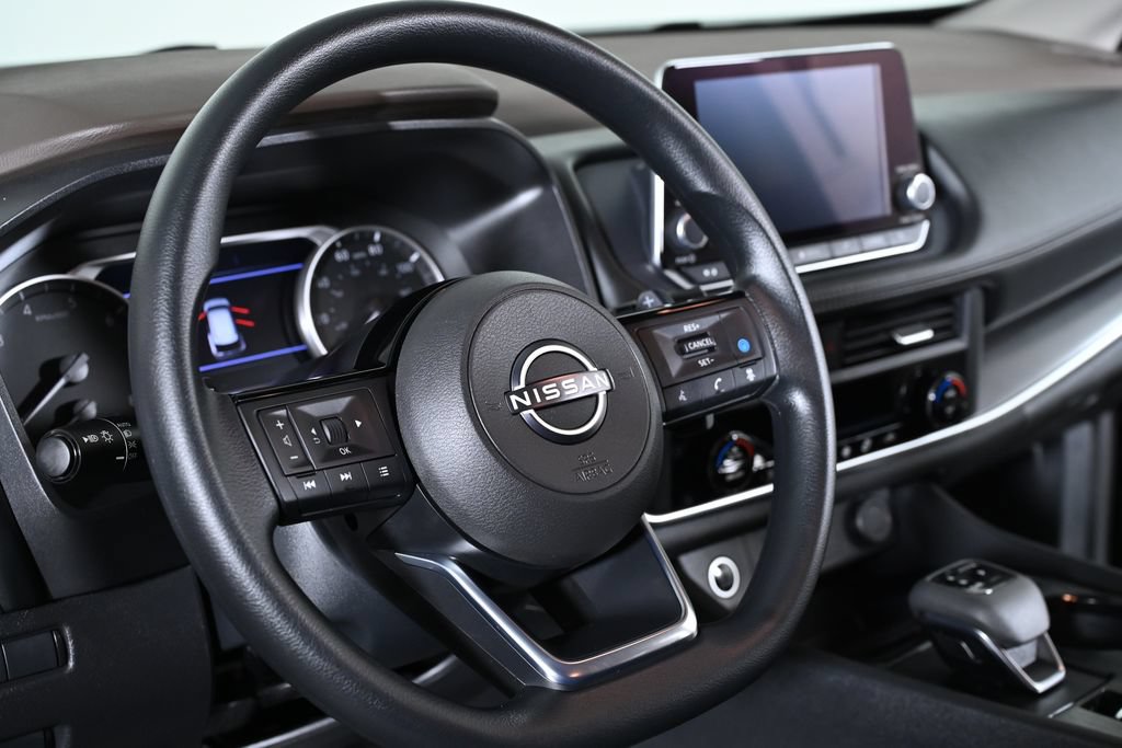 Used 2023 Nissan Rogue SV AWD/4WD image 12