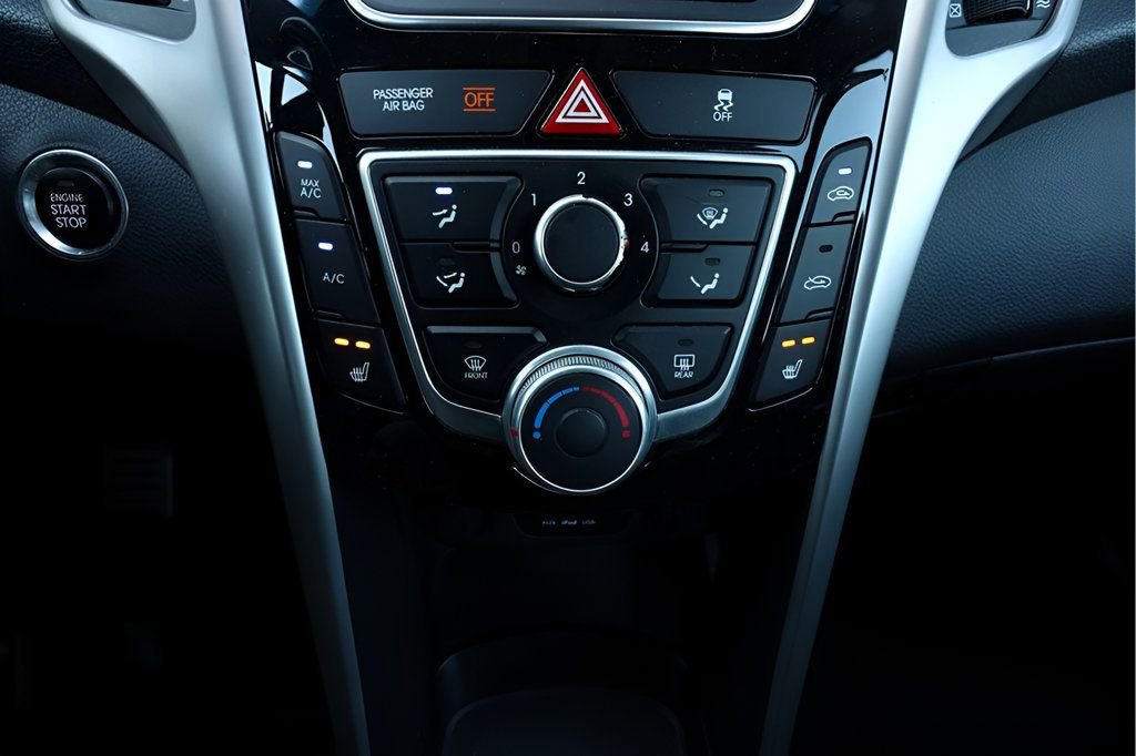 Used 2016 Hyundai Elantra GT w/ Option Group 02 image 23