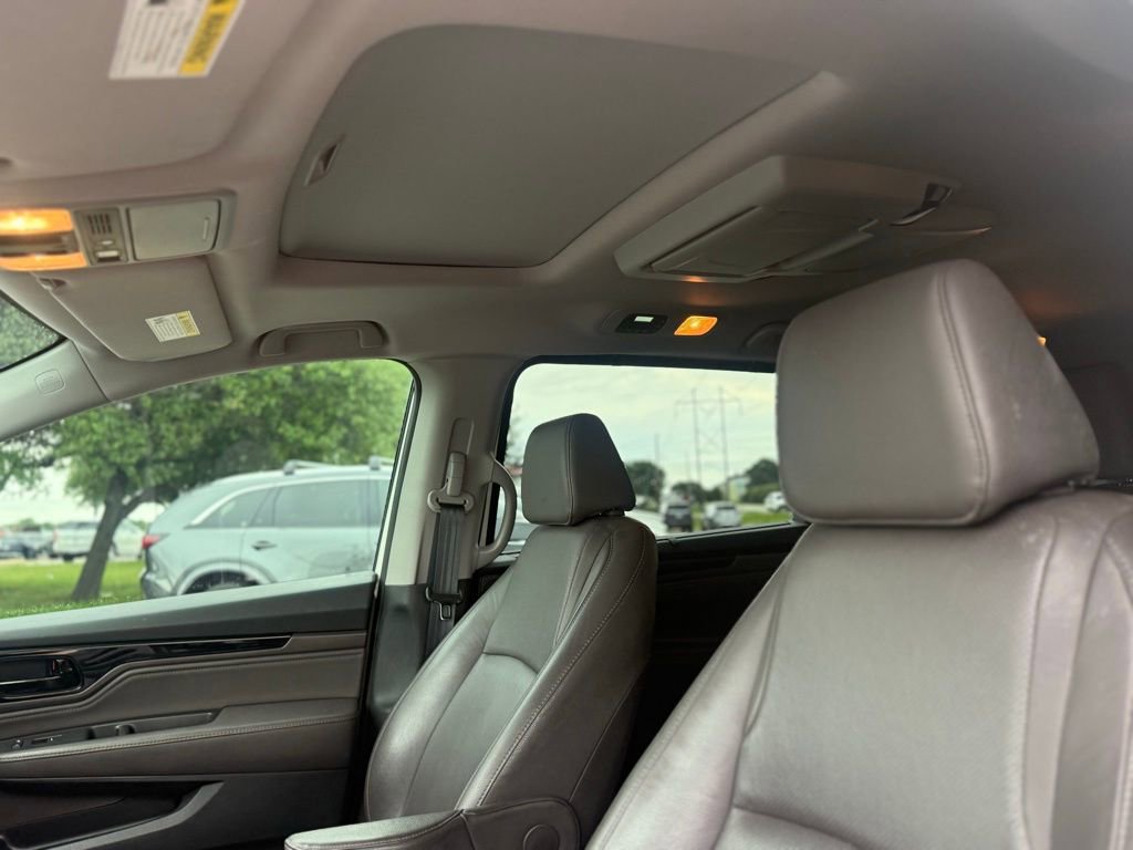 Used 2019 Honda Odyssey Elite image 11