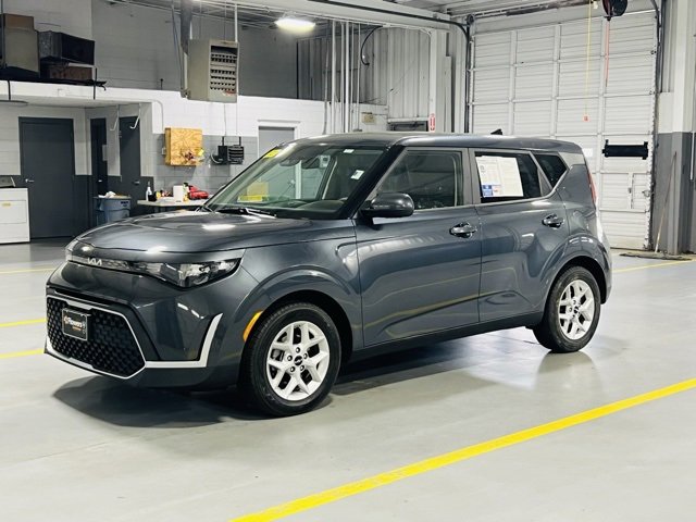 Used 2023 Kia Soul LX w/ LX Technology Package image 14