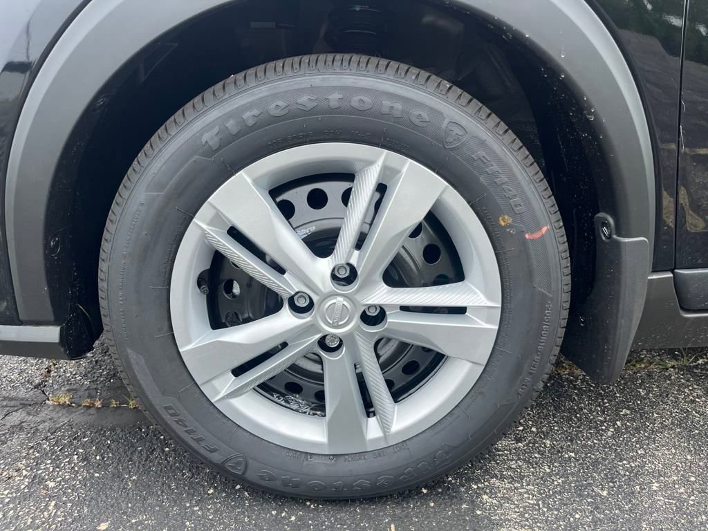 New 2025 Nissan Kicks Play S image 9