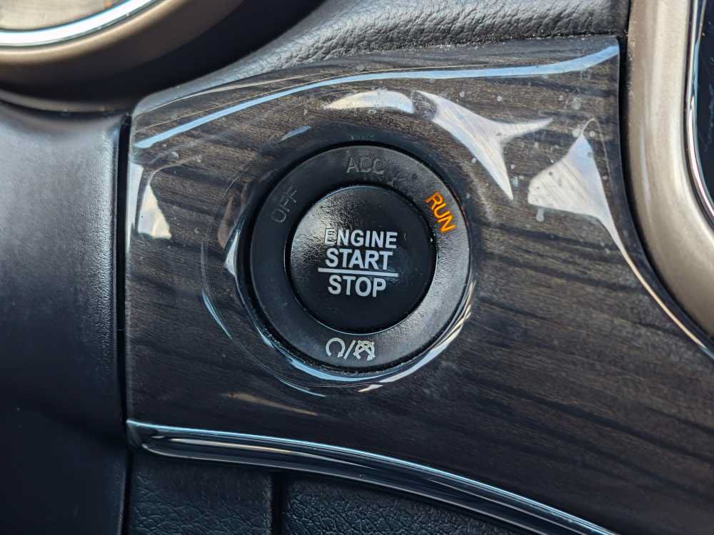 Used 2017 Jeep Grand Cherokee Overland AWD/4WD image 27