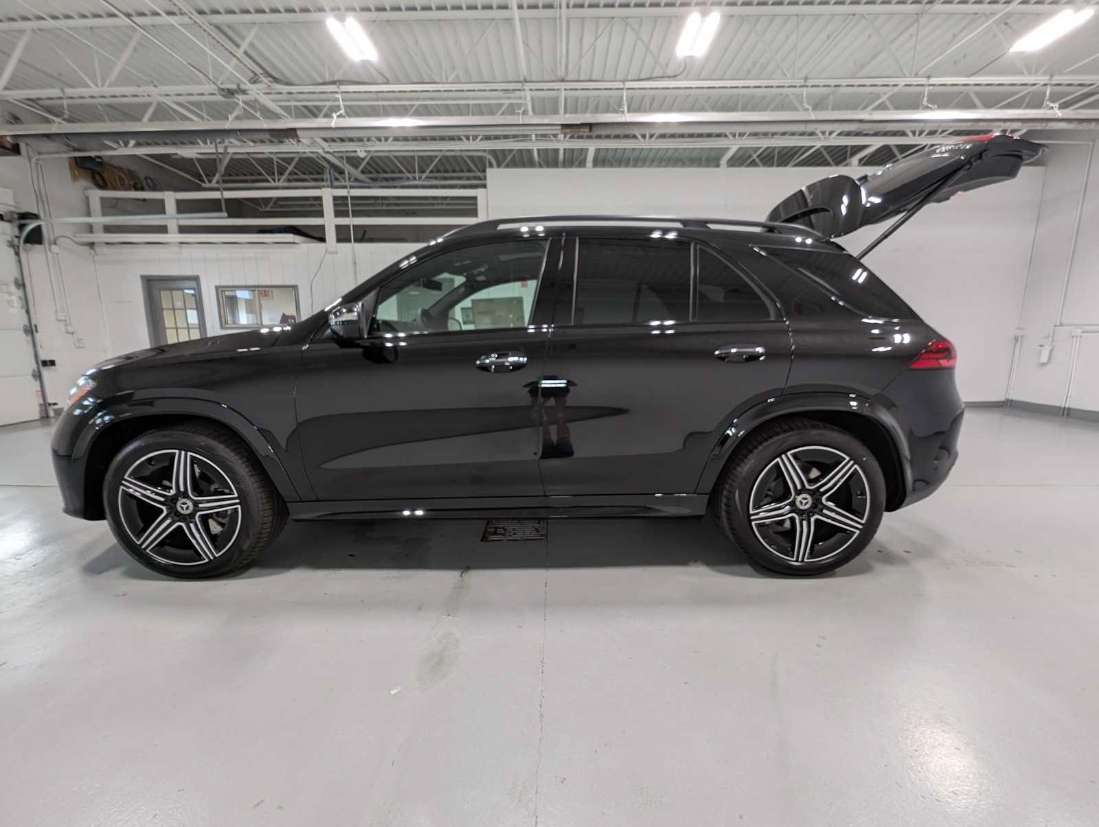 New 2026 Mercedes-Benz GLE 350 4MATIC image 10