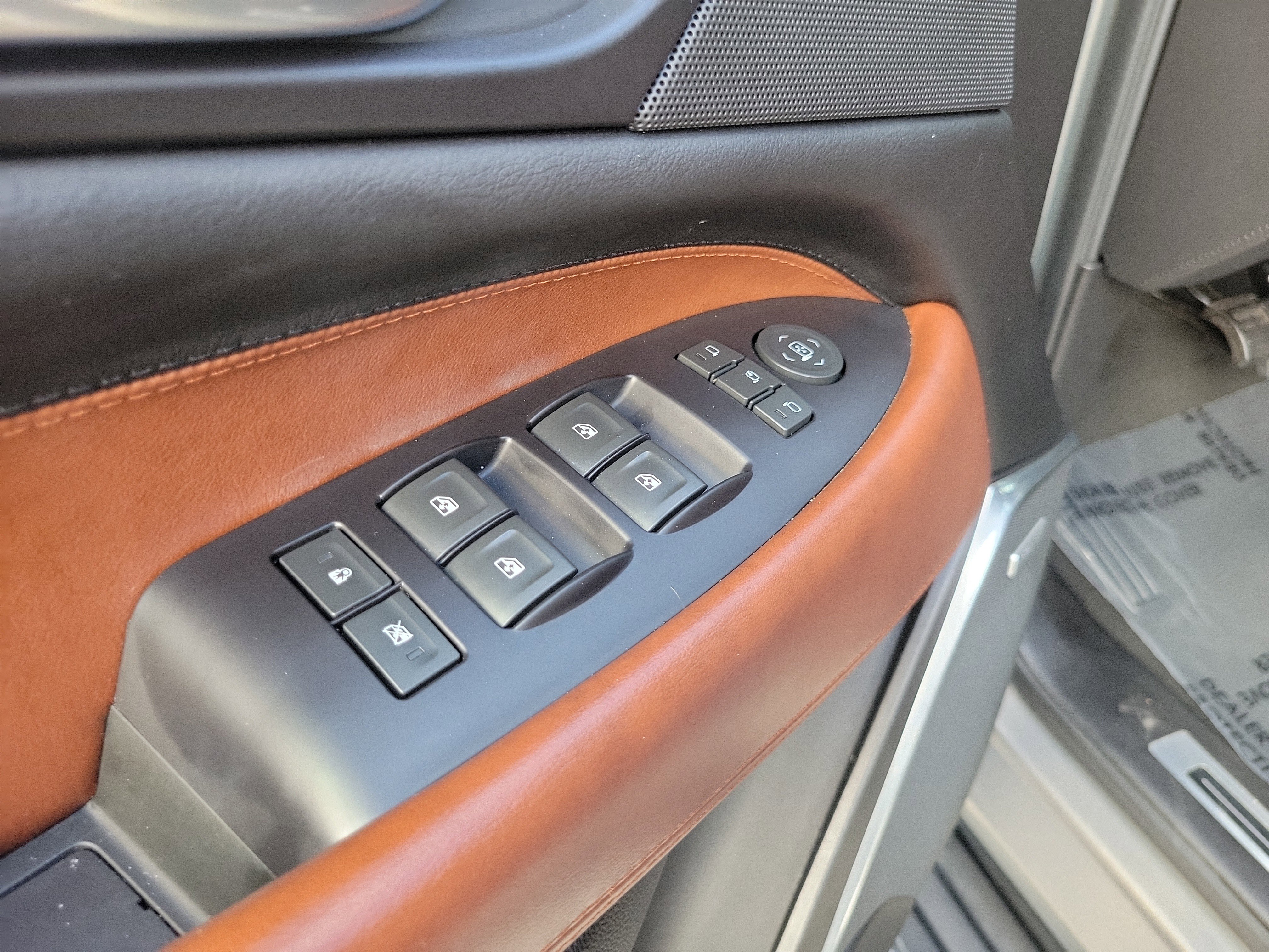 Used 2018 Cadillac Escalade ESV Luxury image 26