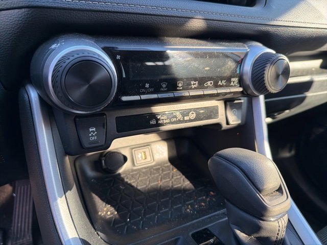 Used 2024 Toyota RAV4 LE image 20