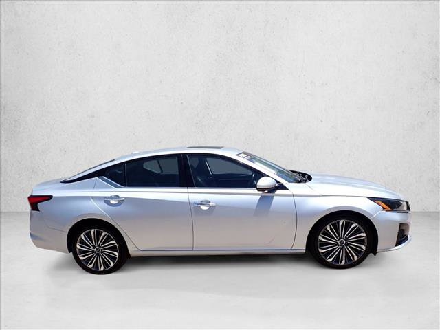 Used 2023 Nissan Altima 2.5 SL FWD image 3