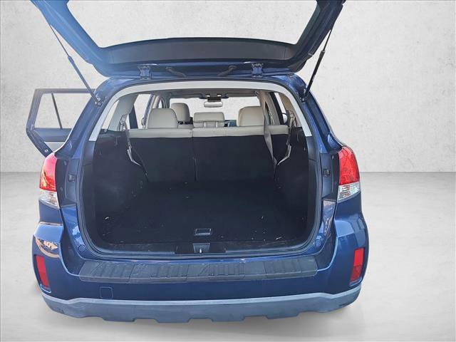 Used 2011 Subaru Outback 2.5i Limited image 10