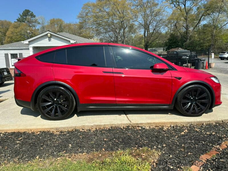 Used 2022 Tesla Model X Plaid image 9