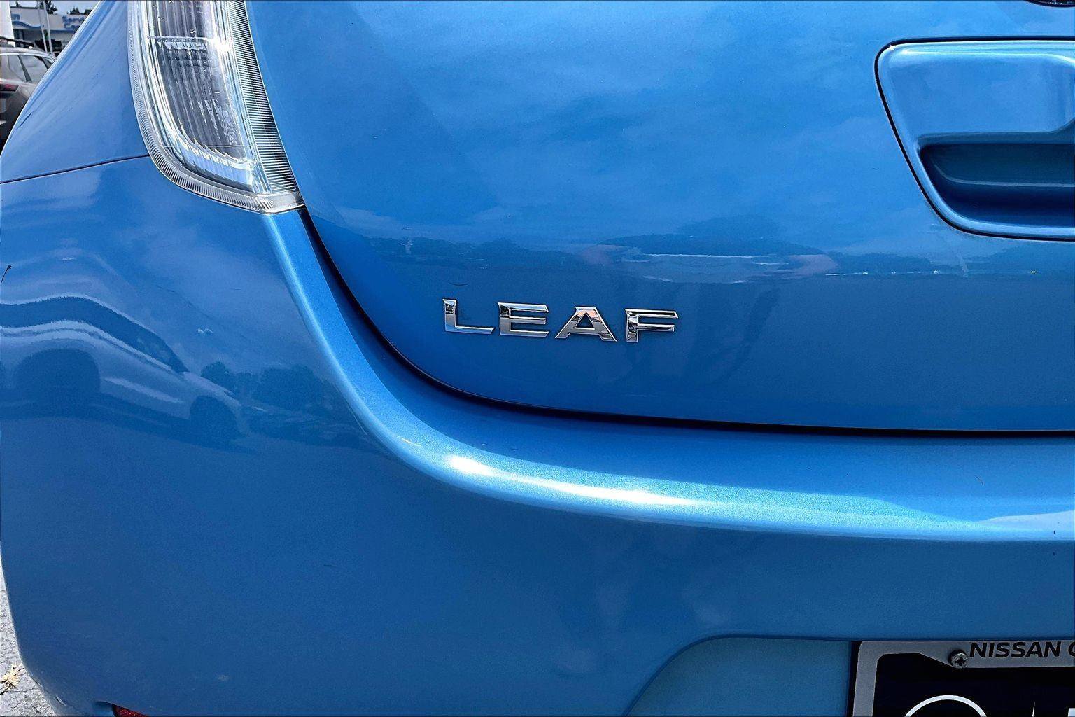 Used 2013 Nissan Leaf S w/ Charger Pkg FWD image 21