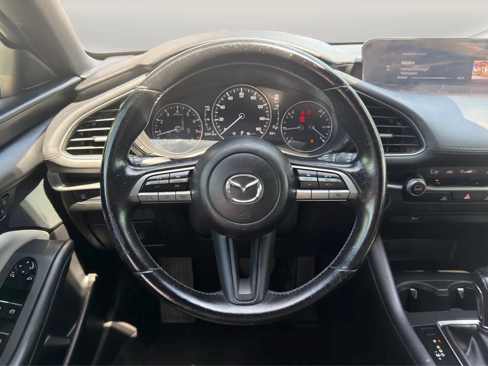 Used 2020 MAZDA MAZDA3 Hatchback FWD image 9