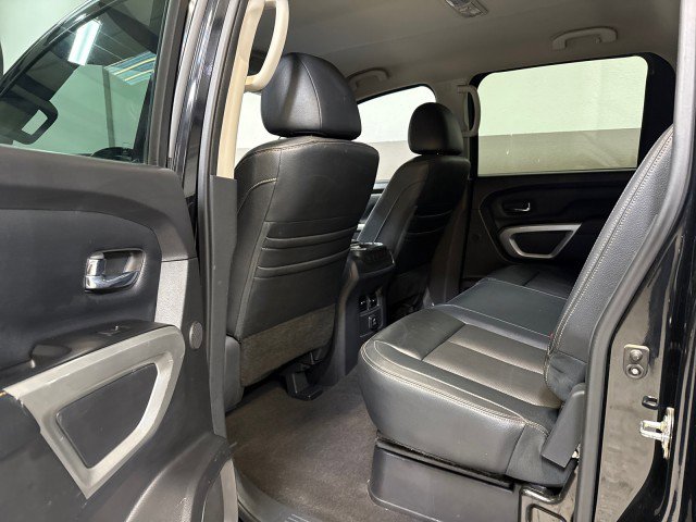 Used 2018 Nissan Titan SL w/ Chrome Package image 34