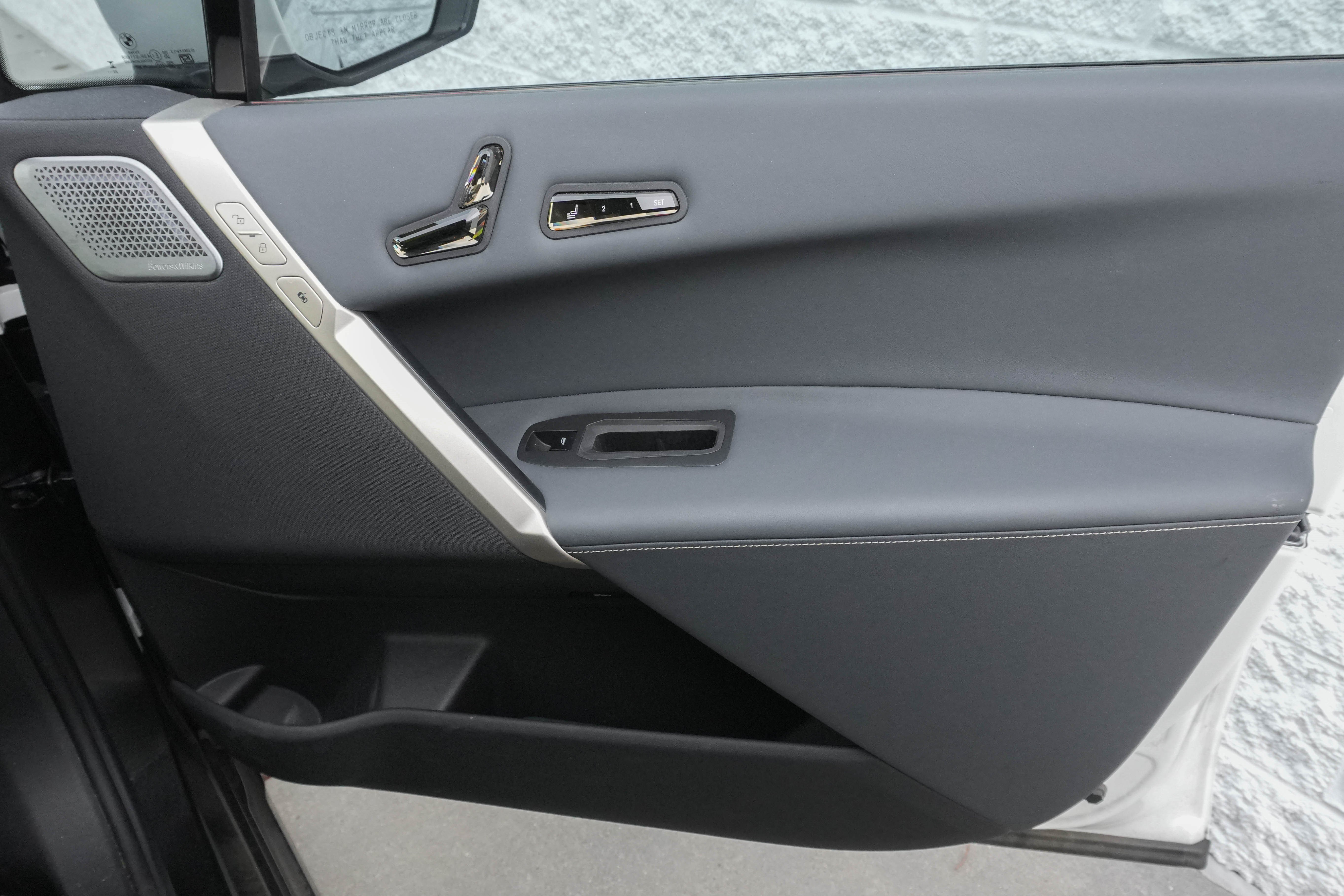 Used 2024 BMW iX M60 AWD/4WD image 30