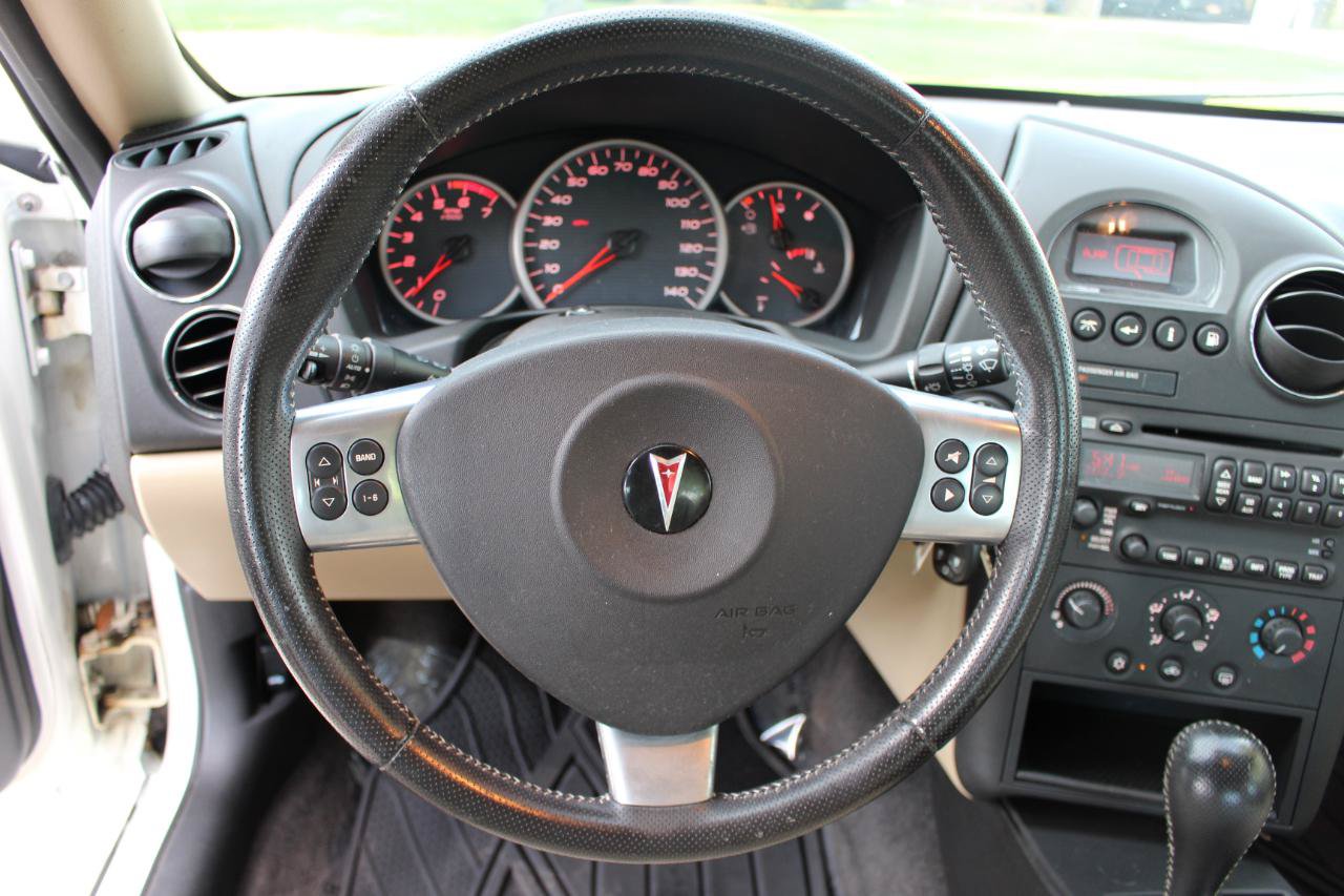 Used 2008 Pontiac Grand Prix w/ Preferred Package FWD image 19