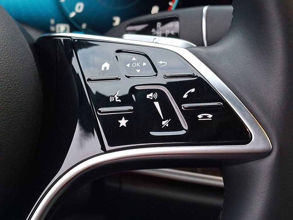 Used 2022 Mercedes-Benz E 350 4MATIC Sedan image 17