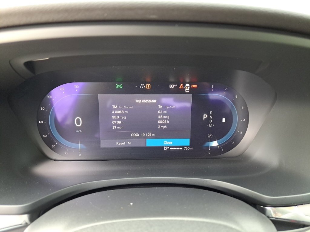 Used 2025 Volvo S60 B5 Core image 17