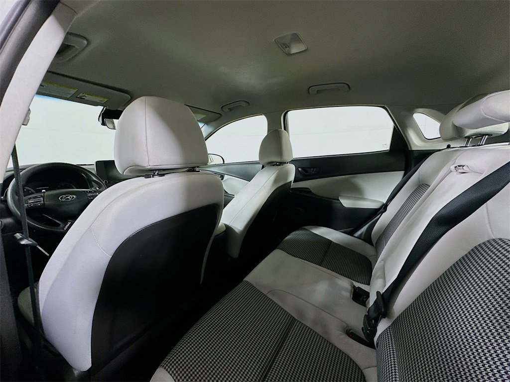 Used 2022 Hyundai Kona SE image 13