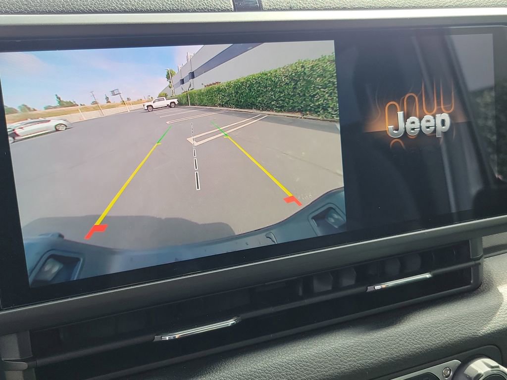 Used 2024 Jeep Gladiator Sport image 27