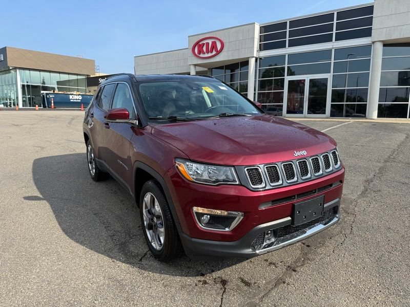 Used 2021 Jeep Compass Limited w/ Elite Interior Group AWD/4WD image 4