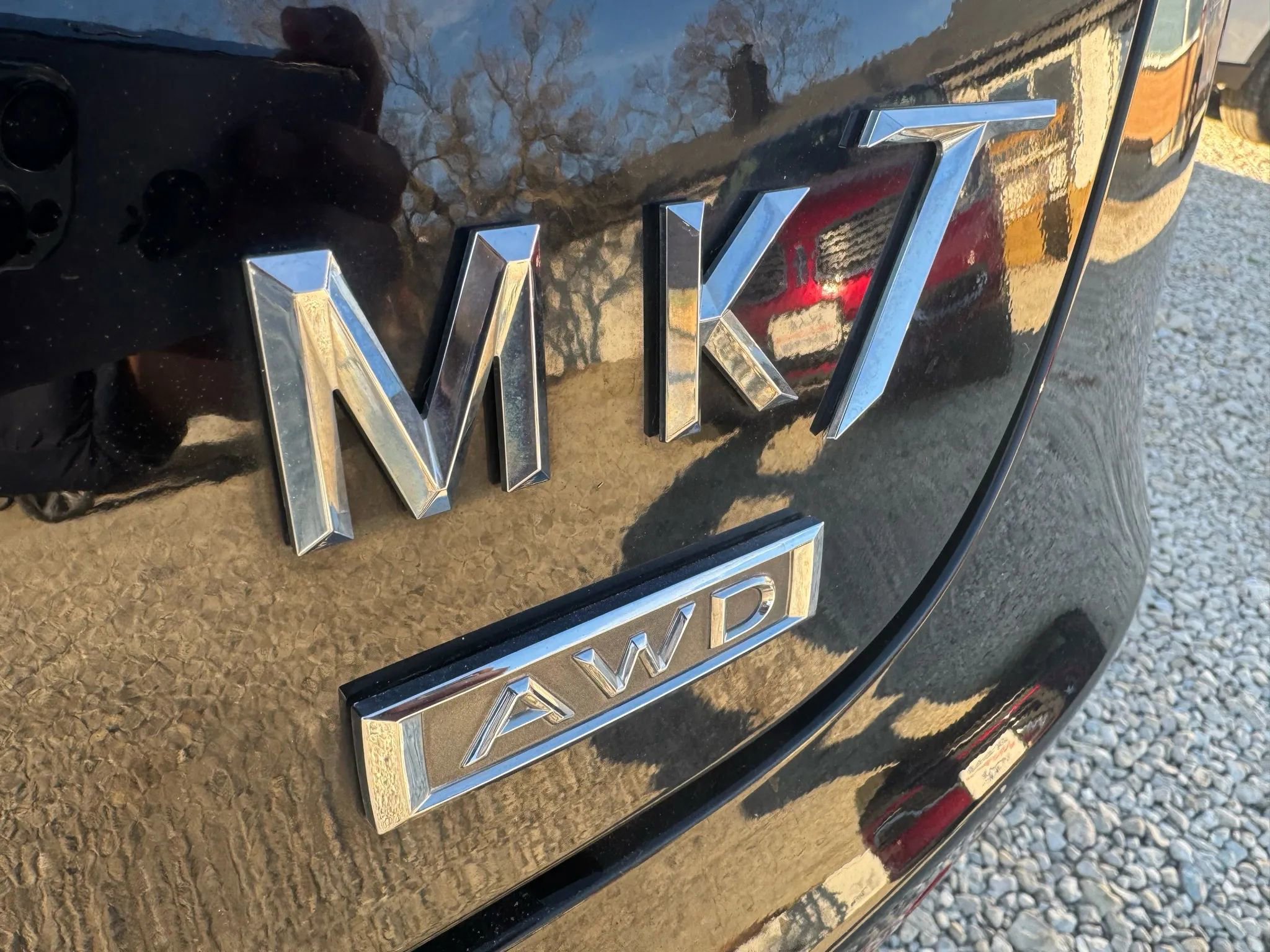 Used 2017 Lincoln MKT AWD image 20