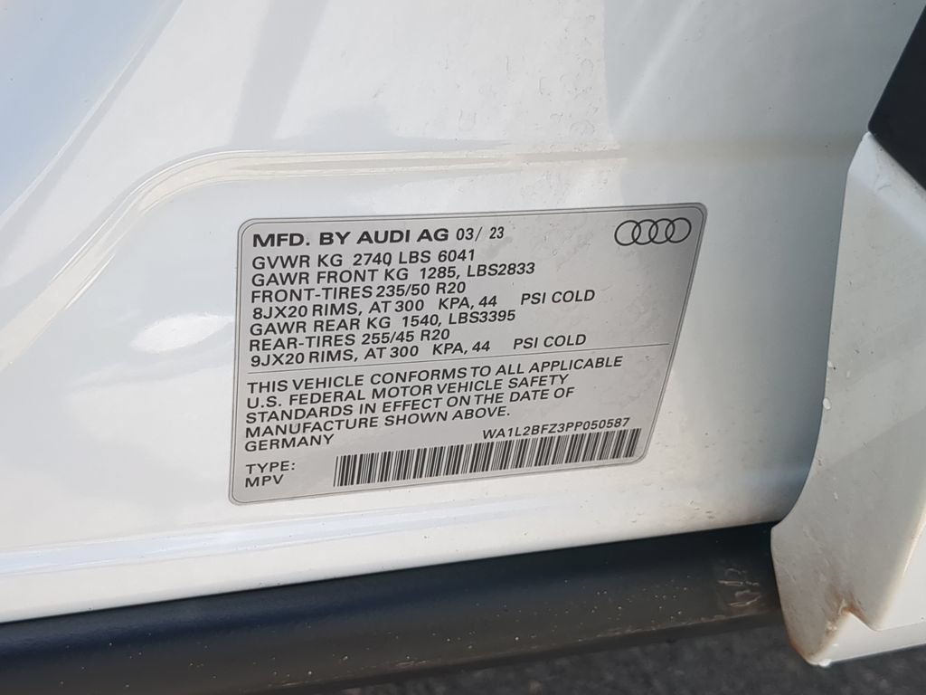Used 2023 Audi Q4 e-tron Premium Plus w/ Premium Plus AWD/4WD image 37