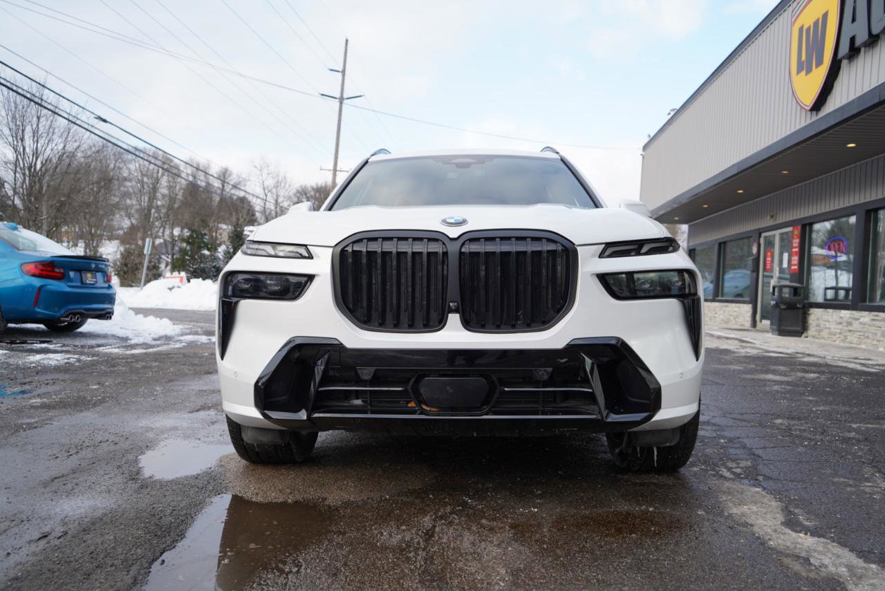 Used 2025 BMW X7 xDrive40i w/ M Sport Package image 15