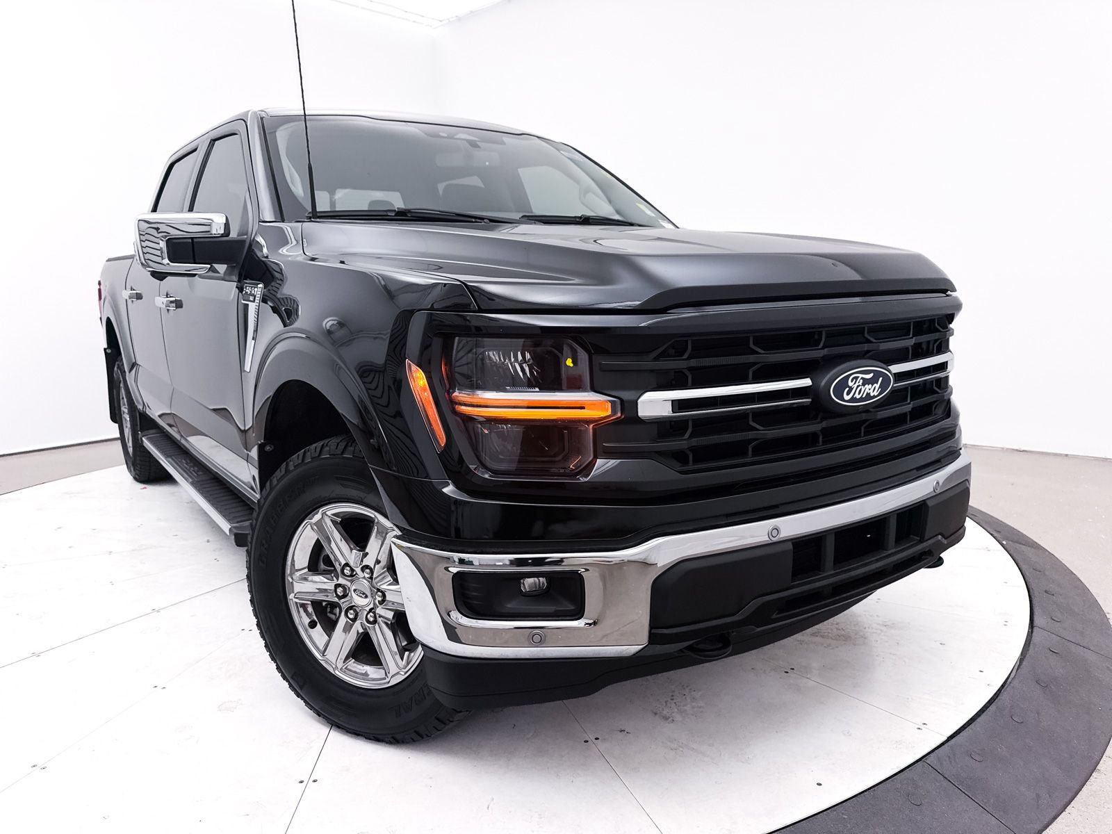 Used 2025 Ford F150 XLT w/ Equipment Group 302A MID AWD/4WD image 7