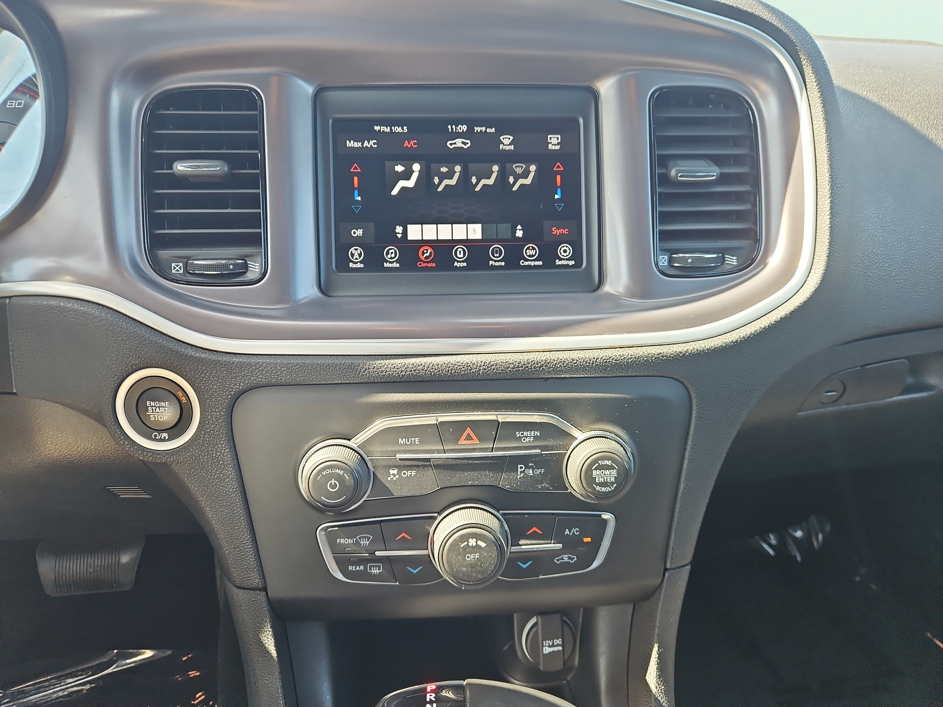 Used 2021 Dodge Charger SXT w/ Blacktop Package RWD image 11
