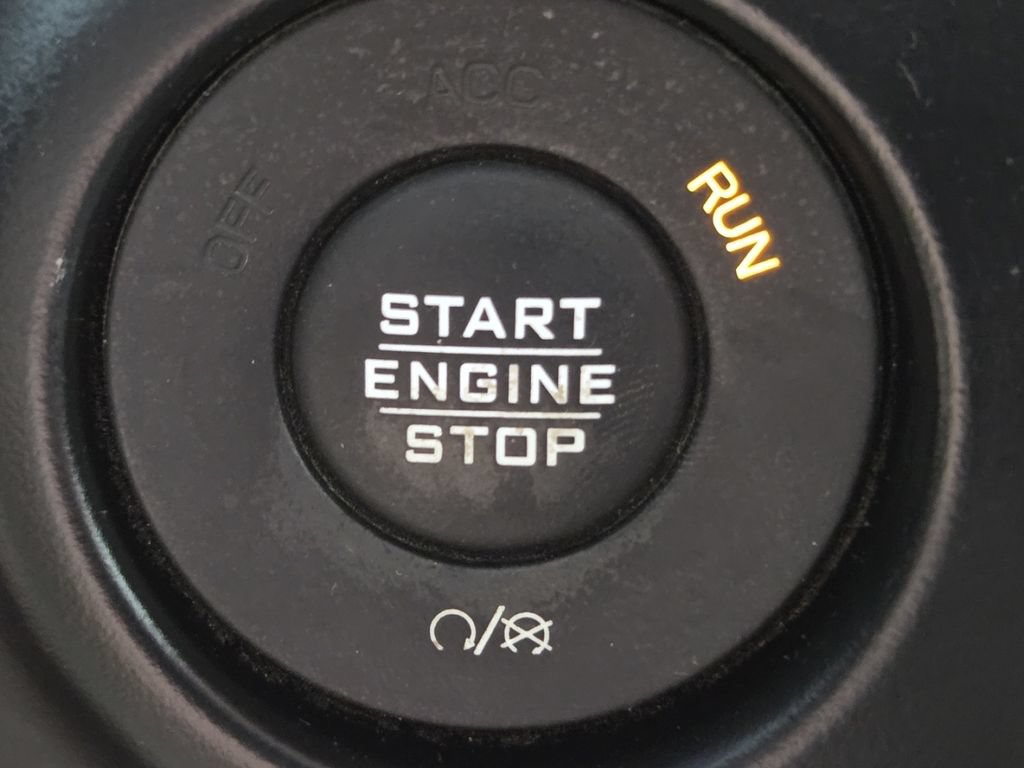 Used 2020 Jeep Wrangler Sport AWD/4WD image 34
