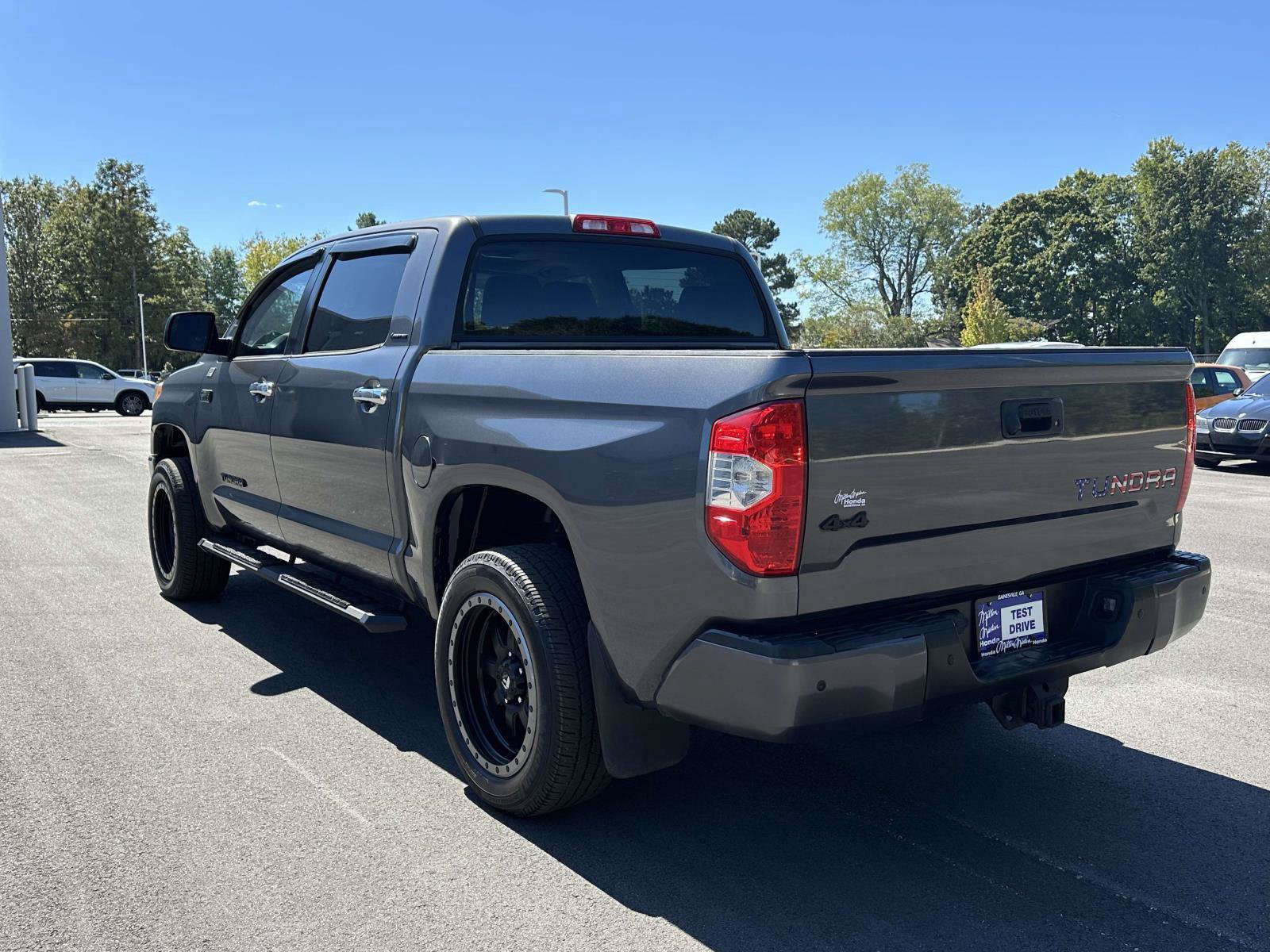 Used 2017 Toyota Tundra Limited w/ Limited Premium Package AWD/4WD image 24