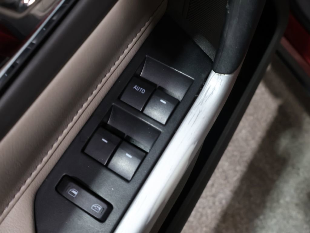 Used 2013 Ford Edge SEL image 14