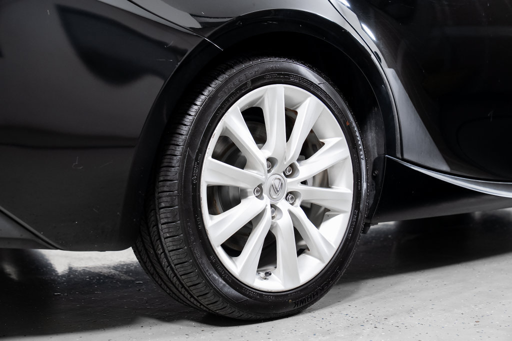 Used 2016 Lexus IS 200t RWD image 7