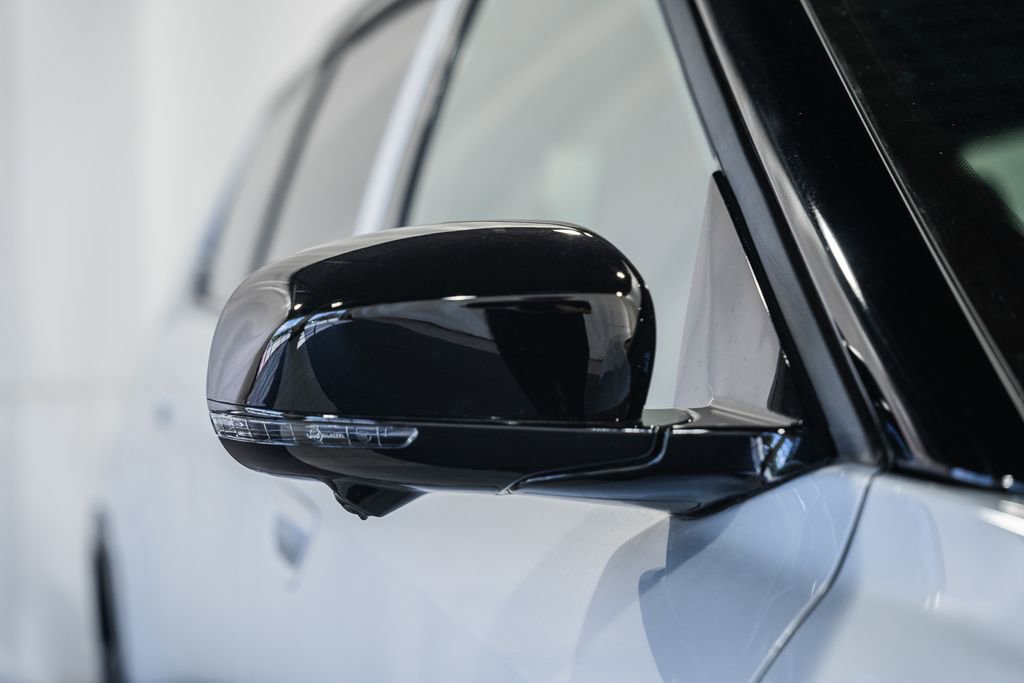 New 2026 Jeep Cherokee Overland image 16