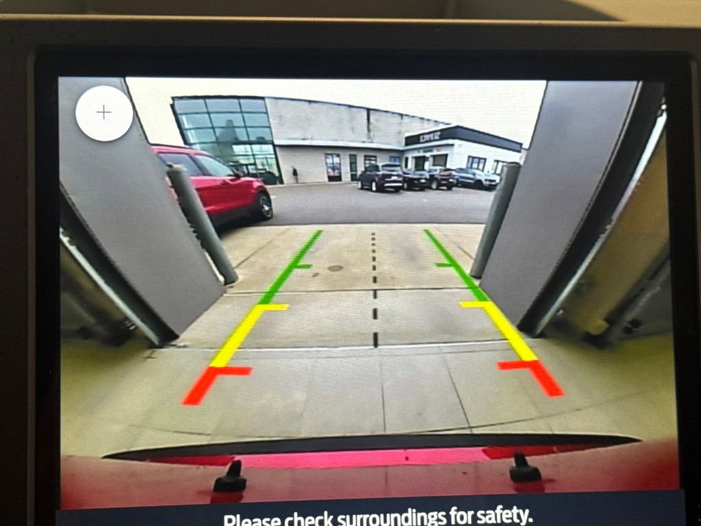 Used 2023 Ford Edge SEL w/ Sport Appearance Package image 22