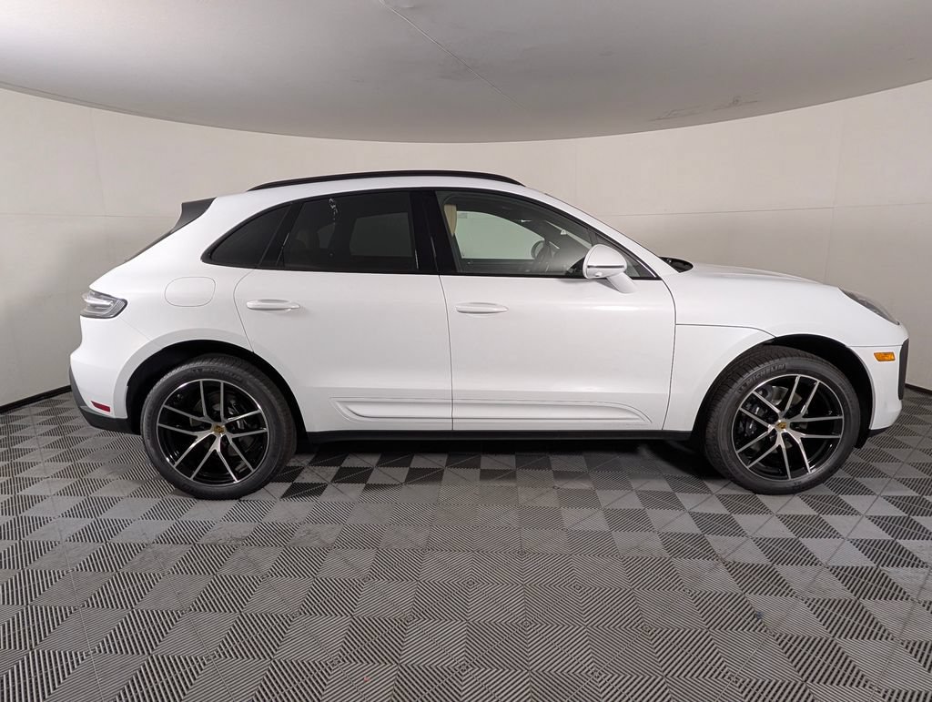 New 2026 Porsche Macan AWD/4WD image 8